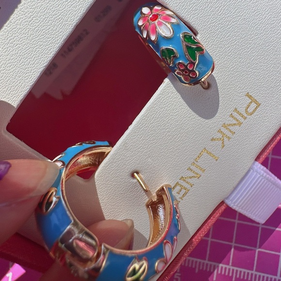 Pink linen clip on earrings blue gold tone flower loop LEAD SAFE NICKEL FREE NIB - Picture 6 of 10